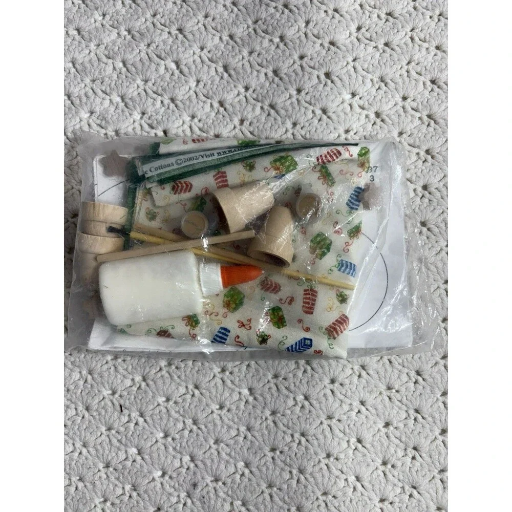 Mary Maxim No. 3971 Yo Yo Christmas Tree Kit Size 3 X 4 1/2